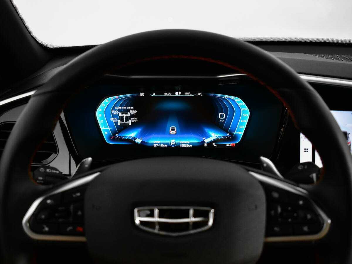 Купить Geely Tugella с пробегом. Фото: #8