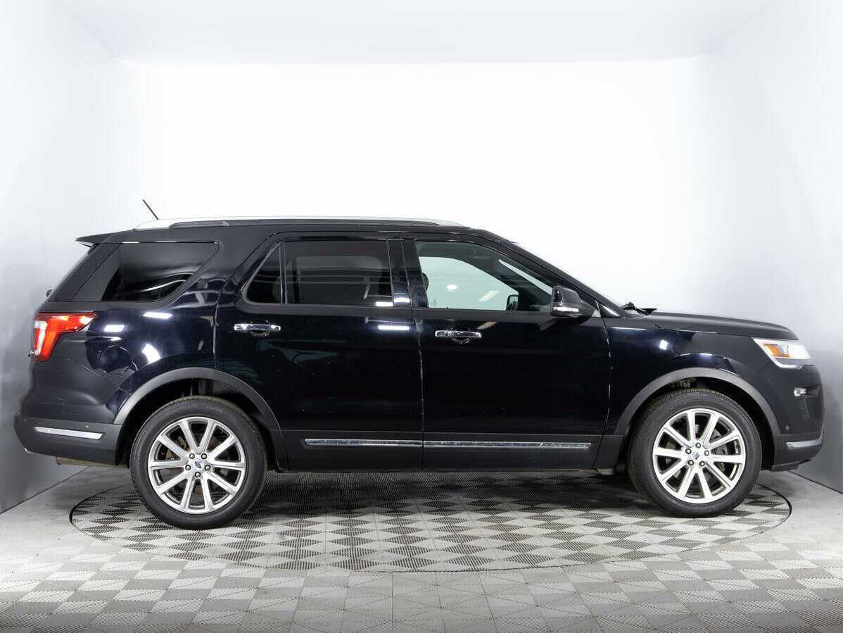Купить Ford Explorer с пробегом. Фото: #3