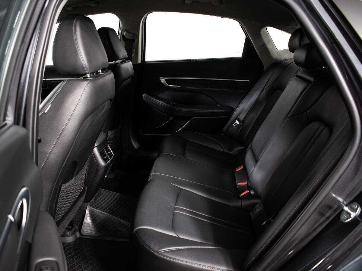 Купить Hyundai Sonata с пробегом. Фото: #9