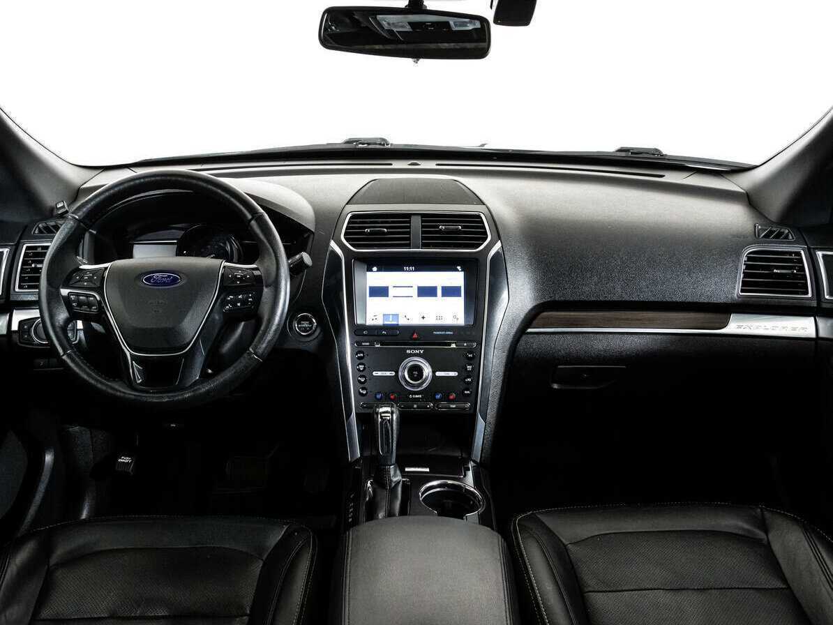 Купить Ford Explorer с пробегом. Фото: #7