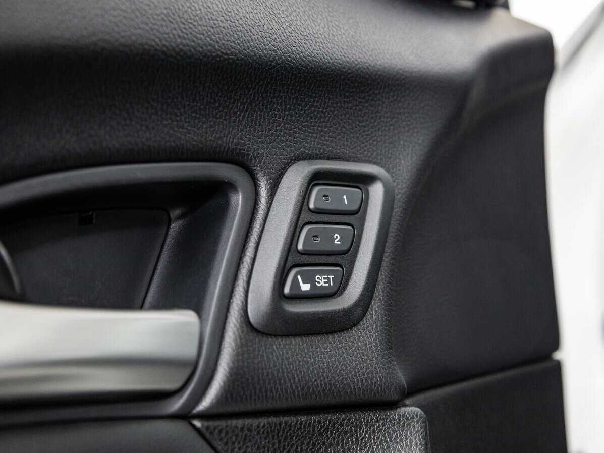 Купить Honda Crosstour с пробегом. Фото: #17