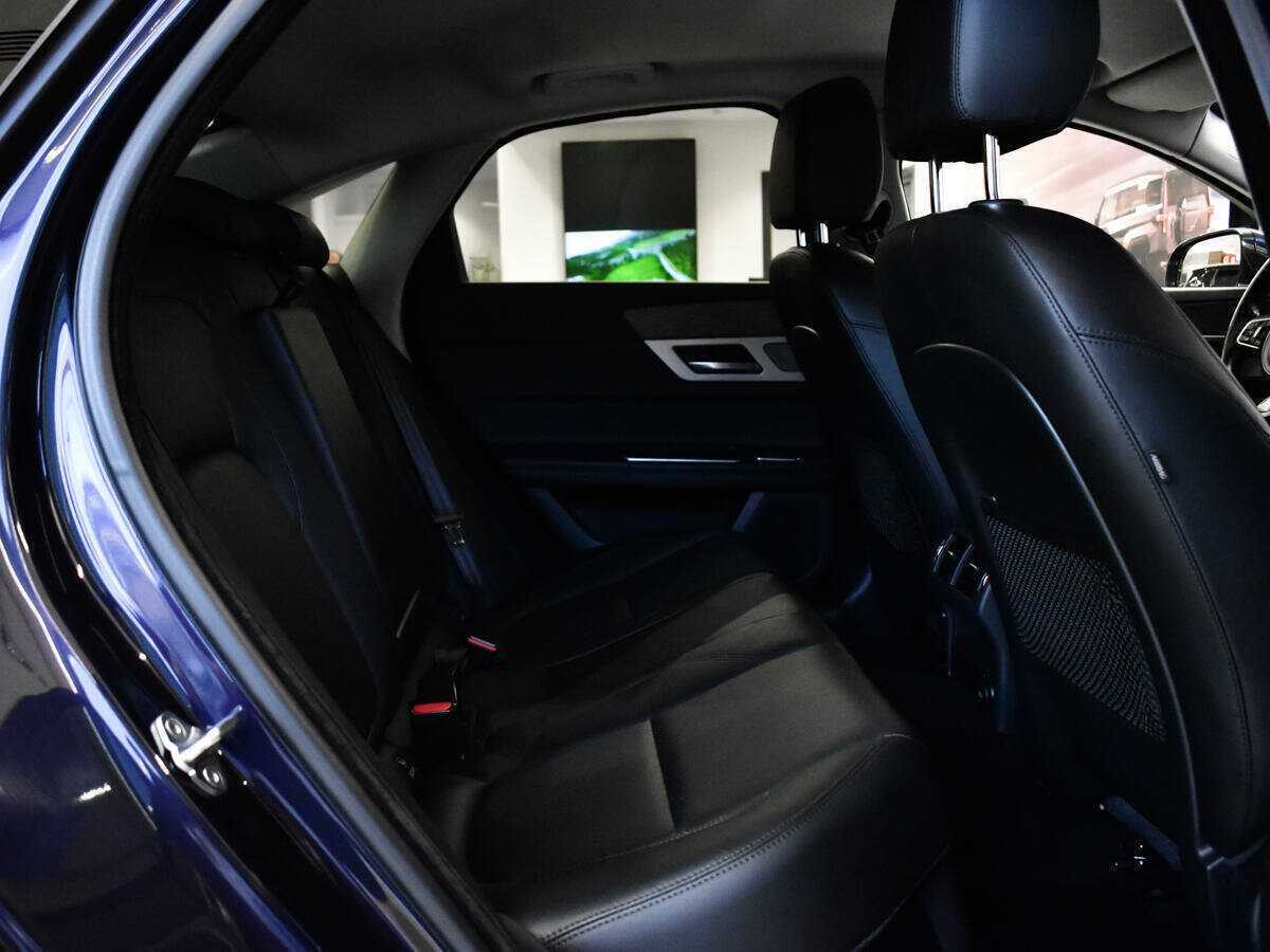 Купить Jaguar XF с пробегом. Фото: #5