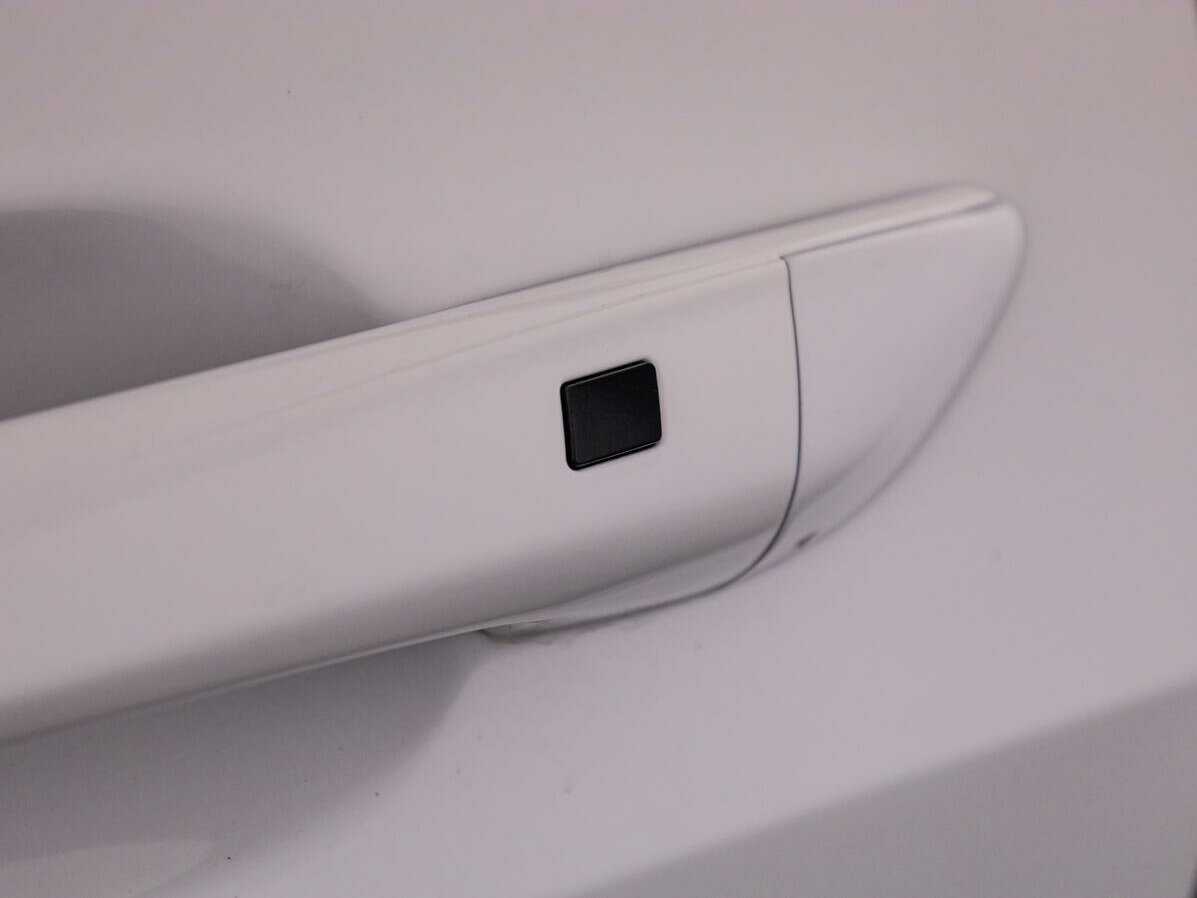 Купить Hyundai Elantra с пробегом. Фото: #18