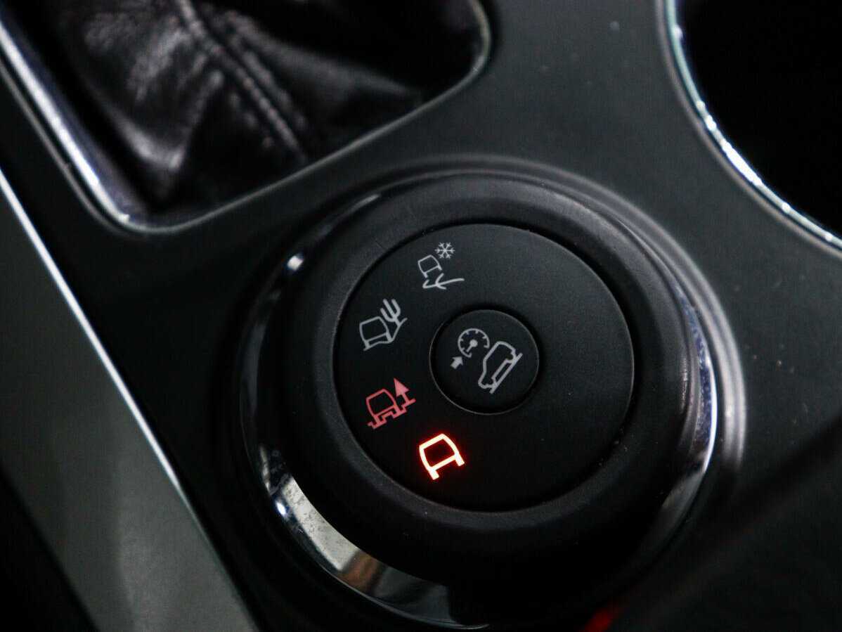 Купить Ford Explorer с пробегом. Фото: #22