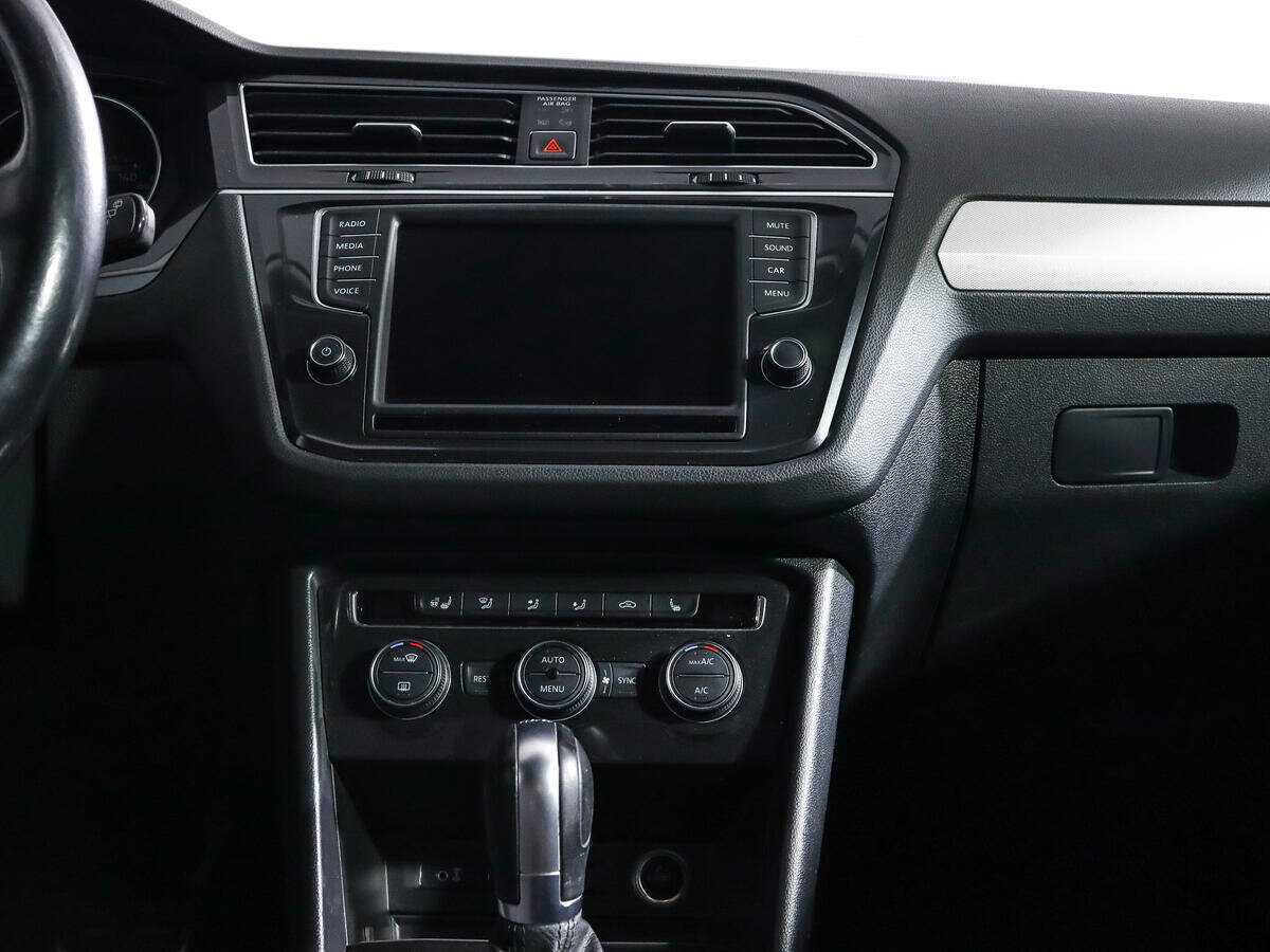 Купить Volkswagen Tiguan с пробегом. Фото: #12