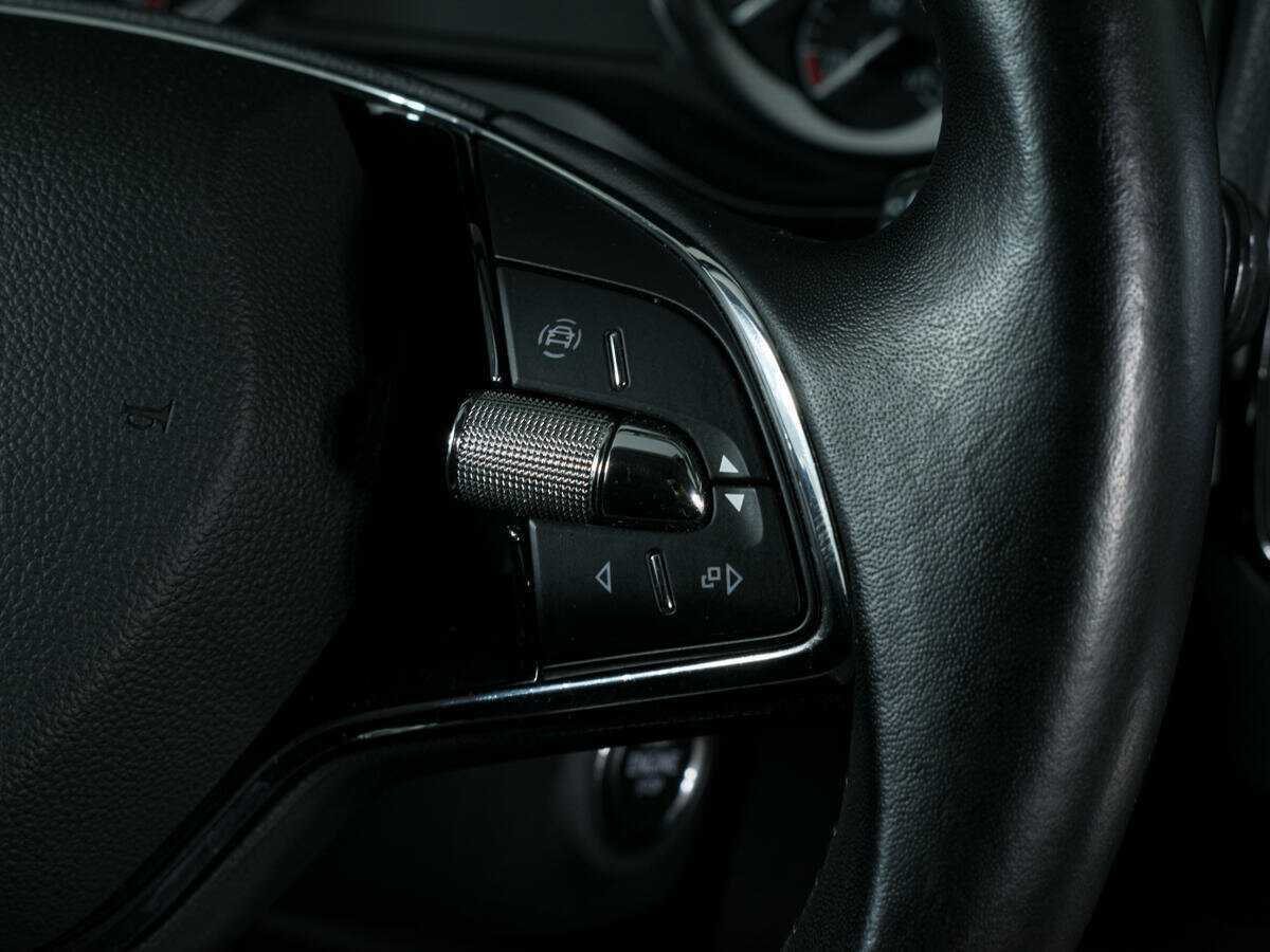 Купить Skoda Karoq с пробегом. Фото: #12