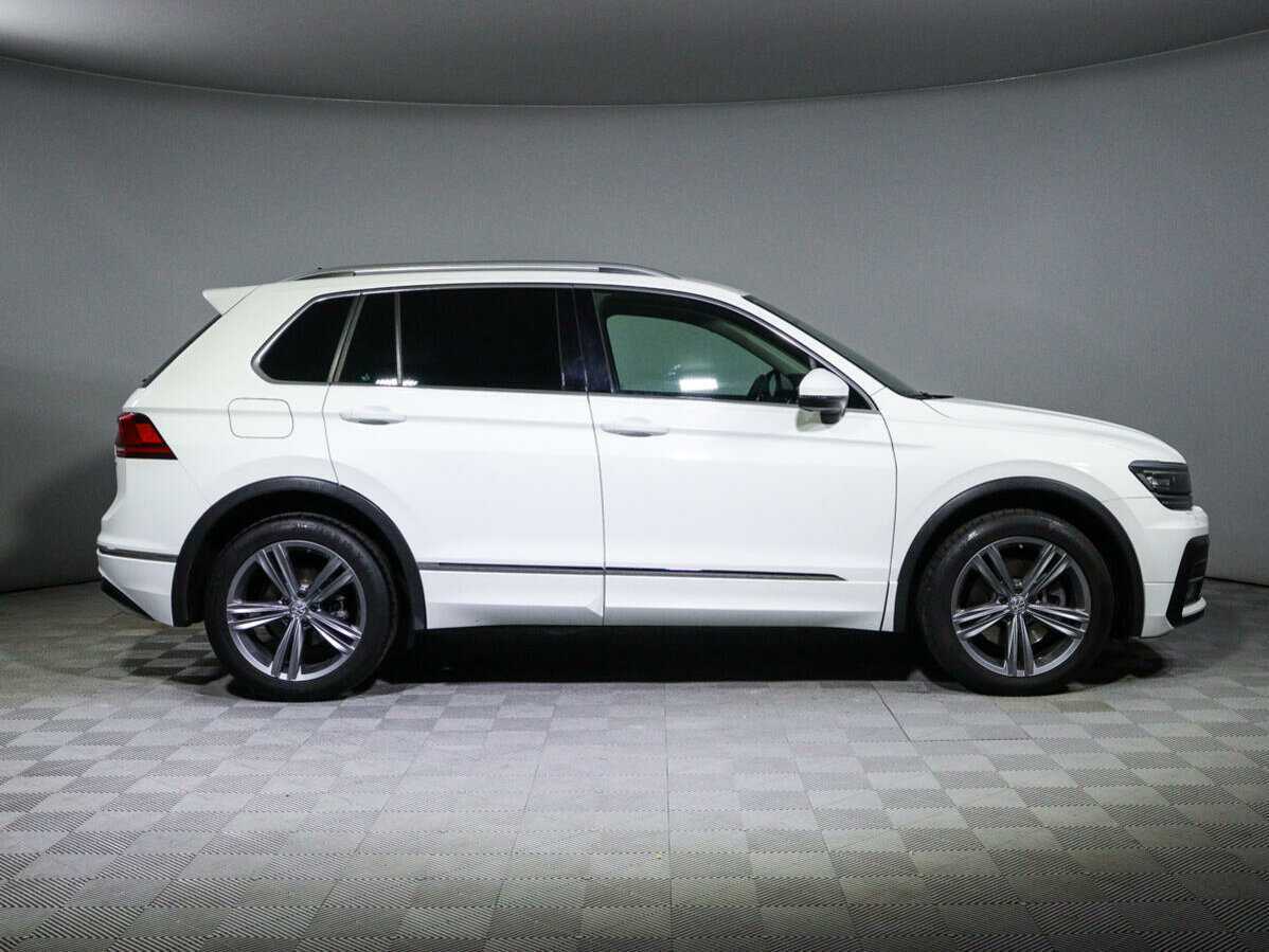 Купить Volkswagen Tiguan с пробегом. Фото: #3
