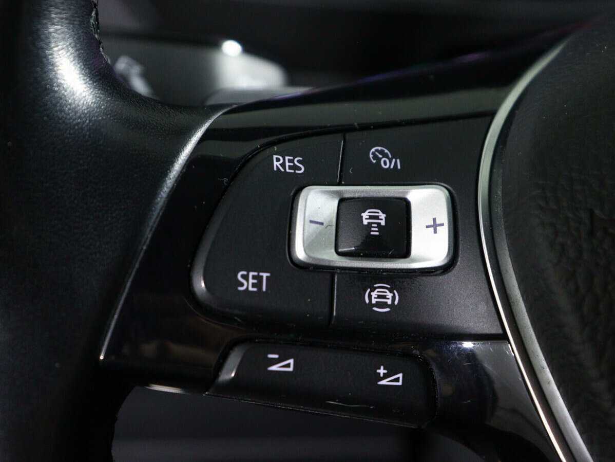 Купить Volkswagen Tiguan с пробегом. Фото: #20