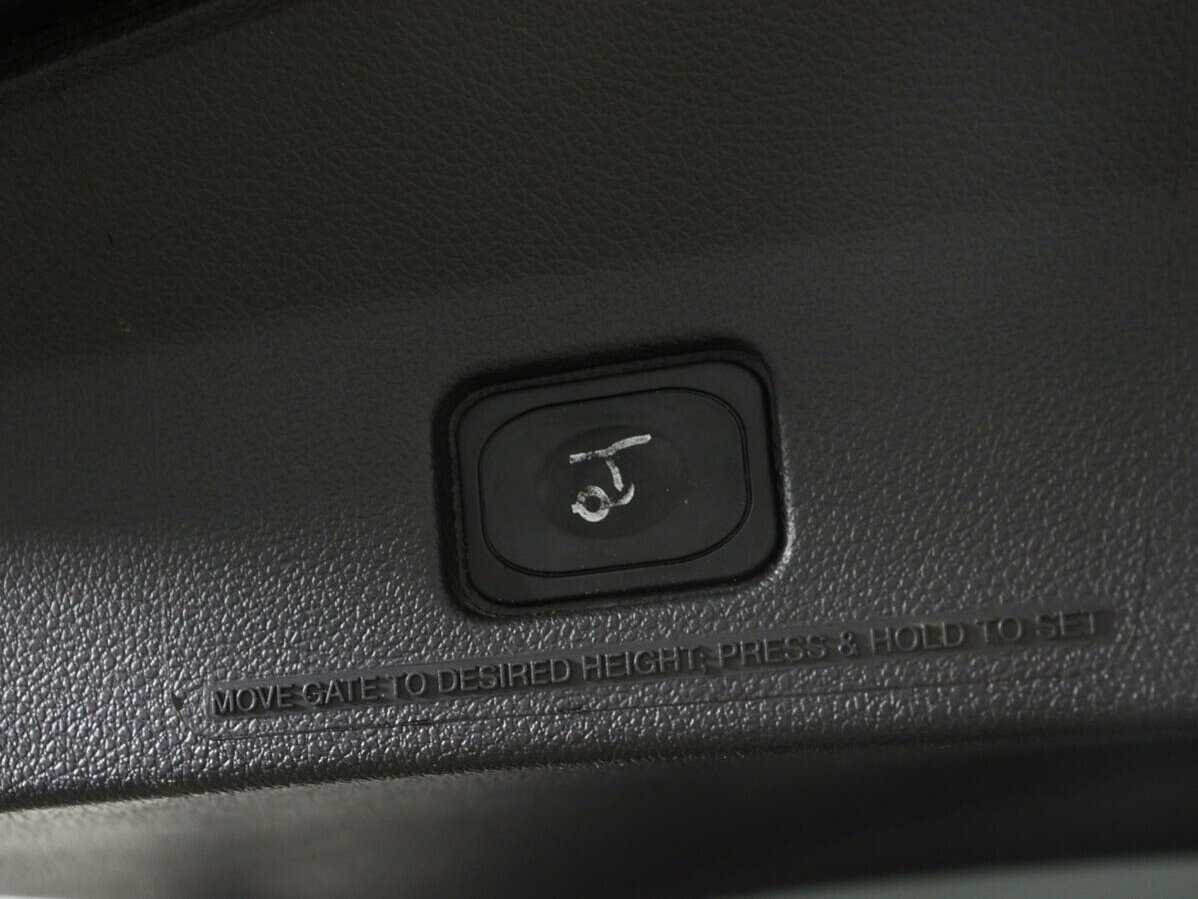 Купить Ford Explorer с пробегом. Фото: #16