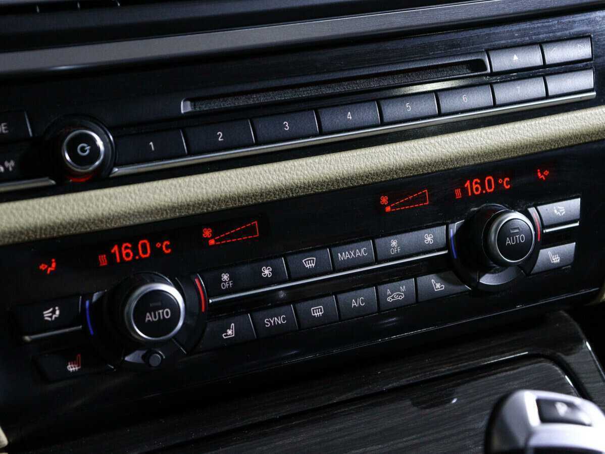 Купить BMW 5 серии с пробегом. Фото: #30