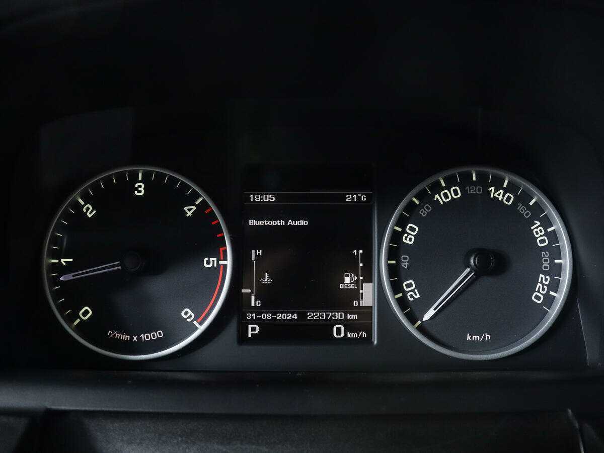 Купить Land Rover Discovery с пробегом. Фото: #10