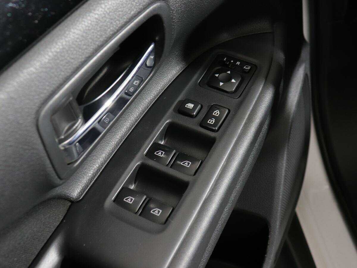 Купить Mitsubishi Outlander с пробегом. Фото: #12