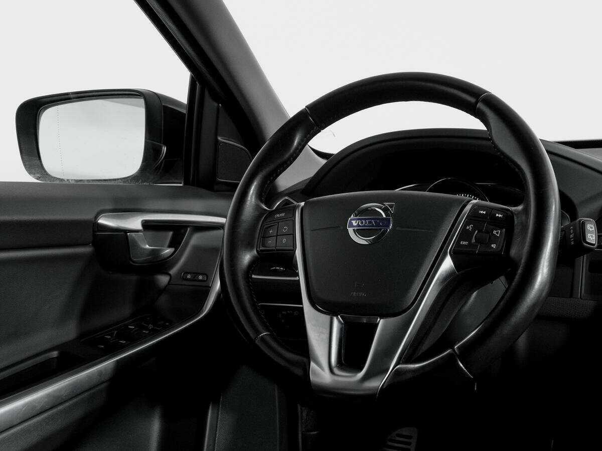 Купить Volvo XC60 с пробегом. Фото: #12
