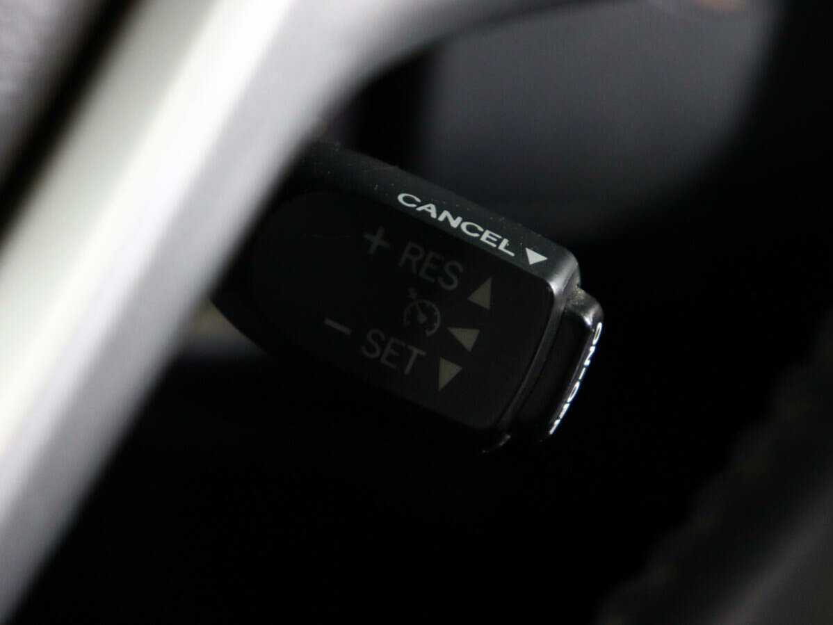 Купить Toyota Highlander с пробегом. Фото: #21