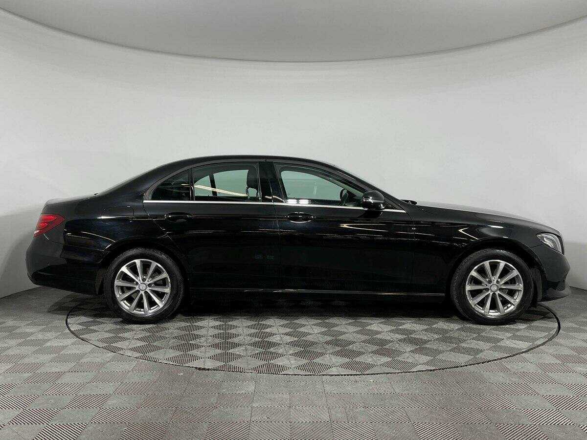 Купить Mercedes-Benz E-Класс с пробегом. Фото: #2