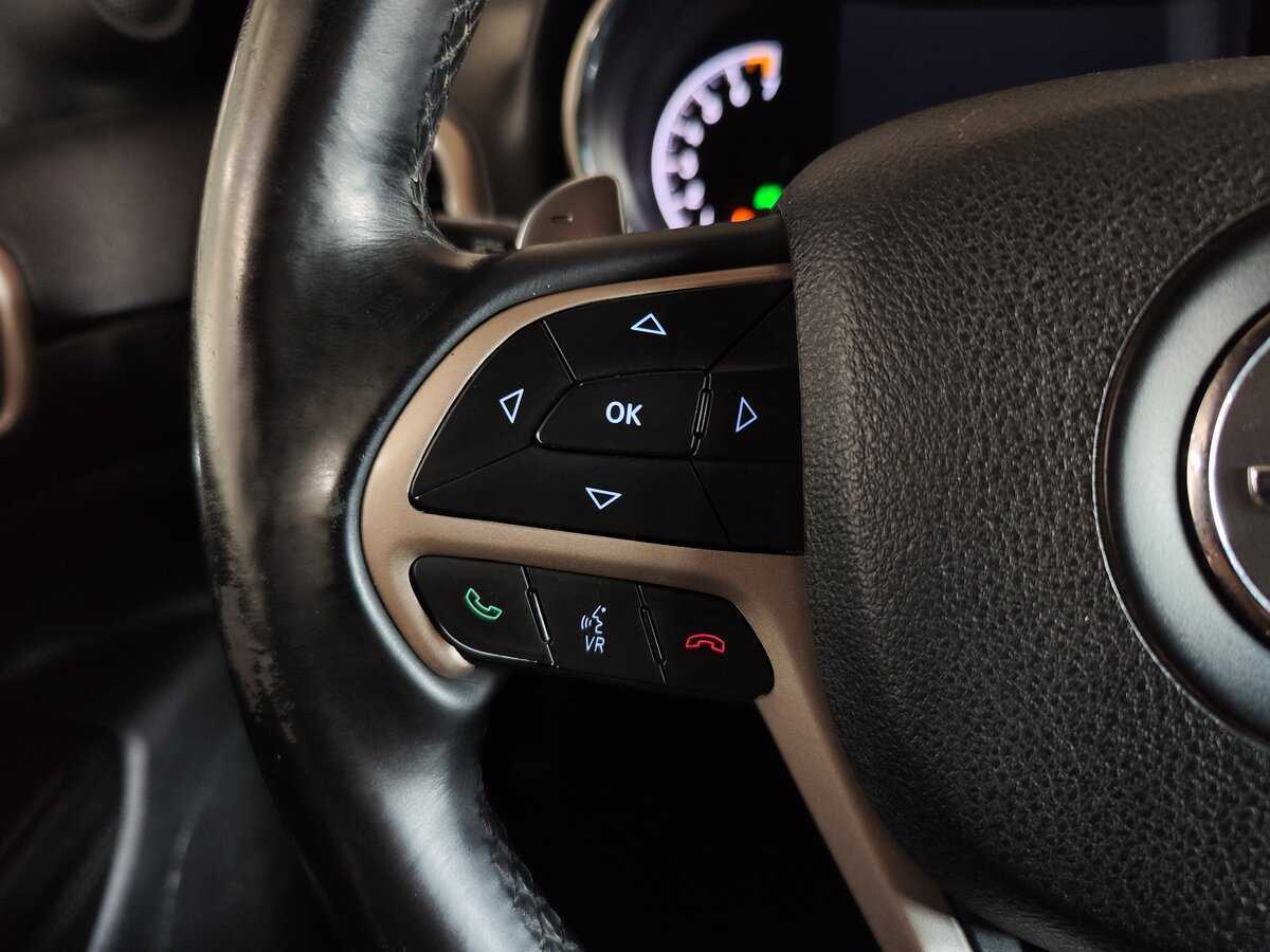 Купить Jeep Grand Cherokee с пробегом. Фото: #11