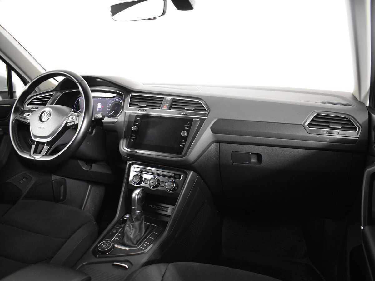 Купить Volkswagen Tiguan с пробегом. Фото: #10