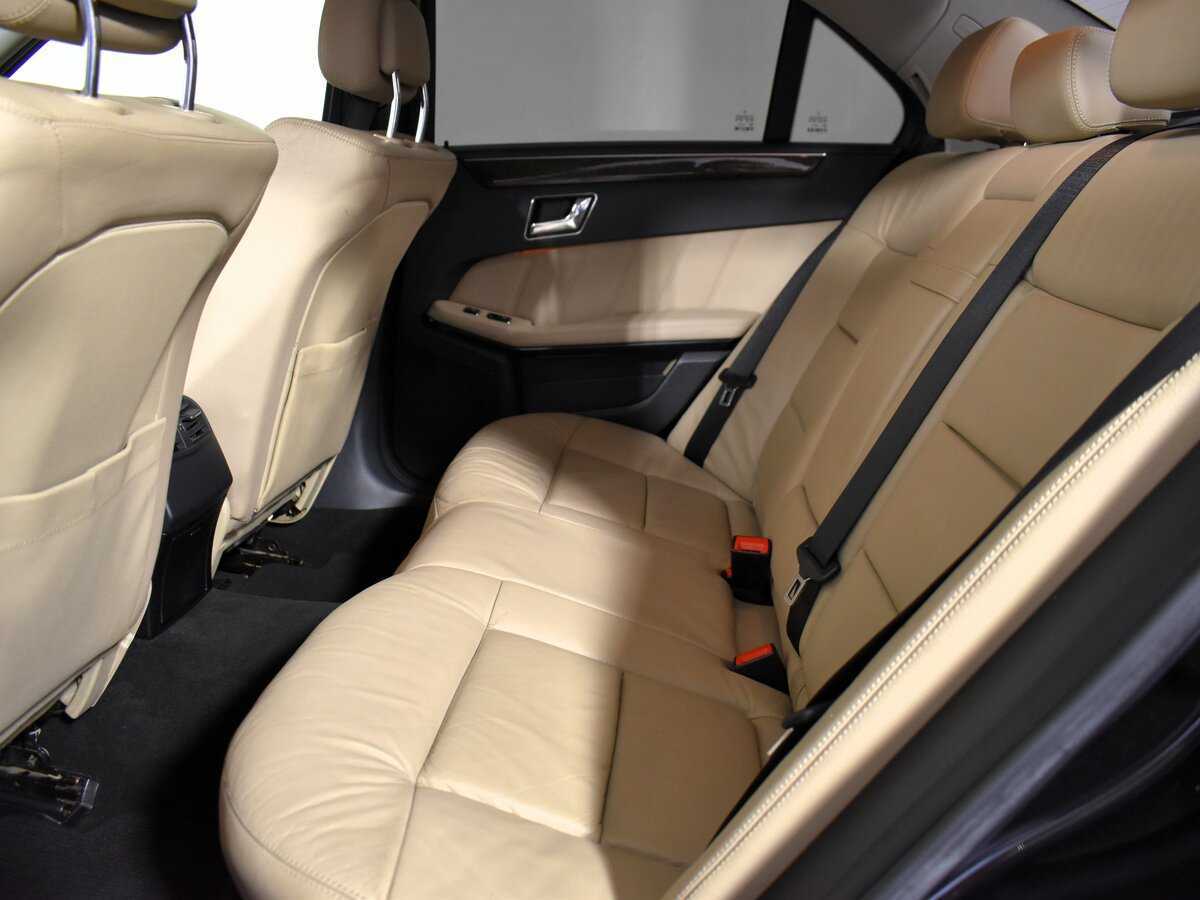 Купить Mercedes-Benz E-Класс с пробегом. Фото: #9