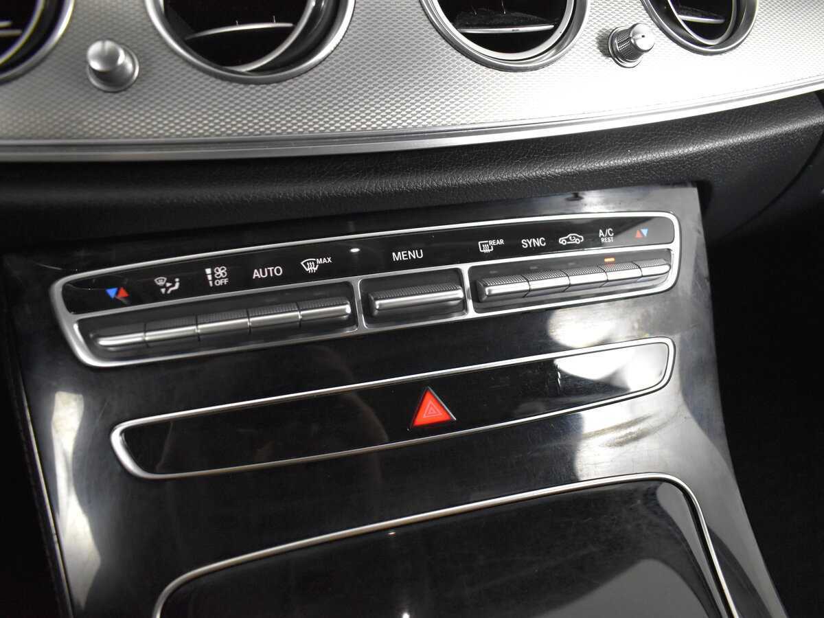 Купить Mercedes-Benz E-Класс с пробегом. Фото: #14