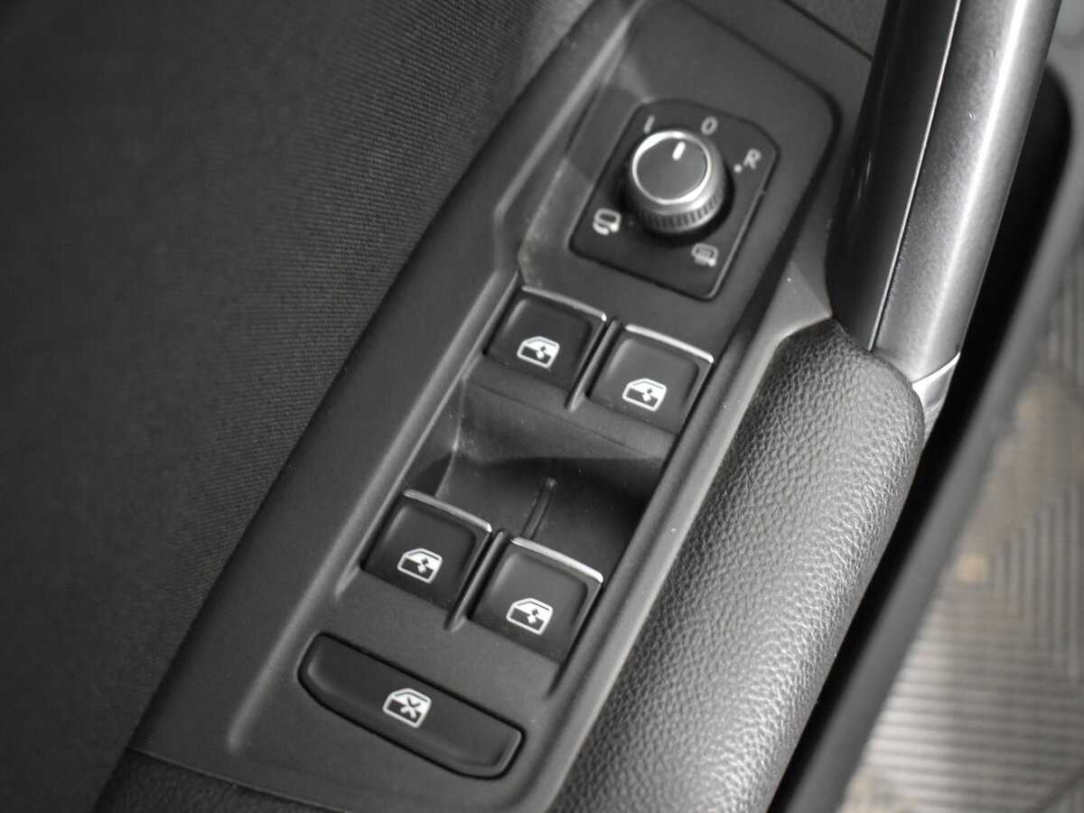 Купить Volkswagen Tiguan с пробегом. Фото: #15