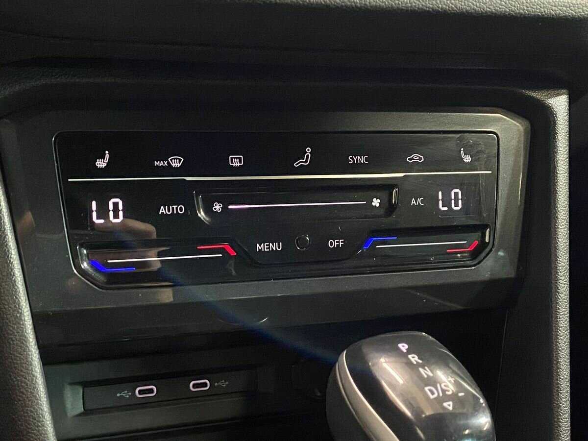 Купить Volkswagen Tiguan с пробегом. Фото: #15