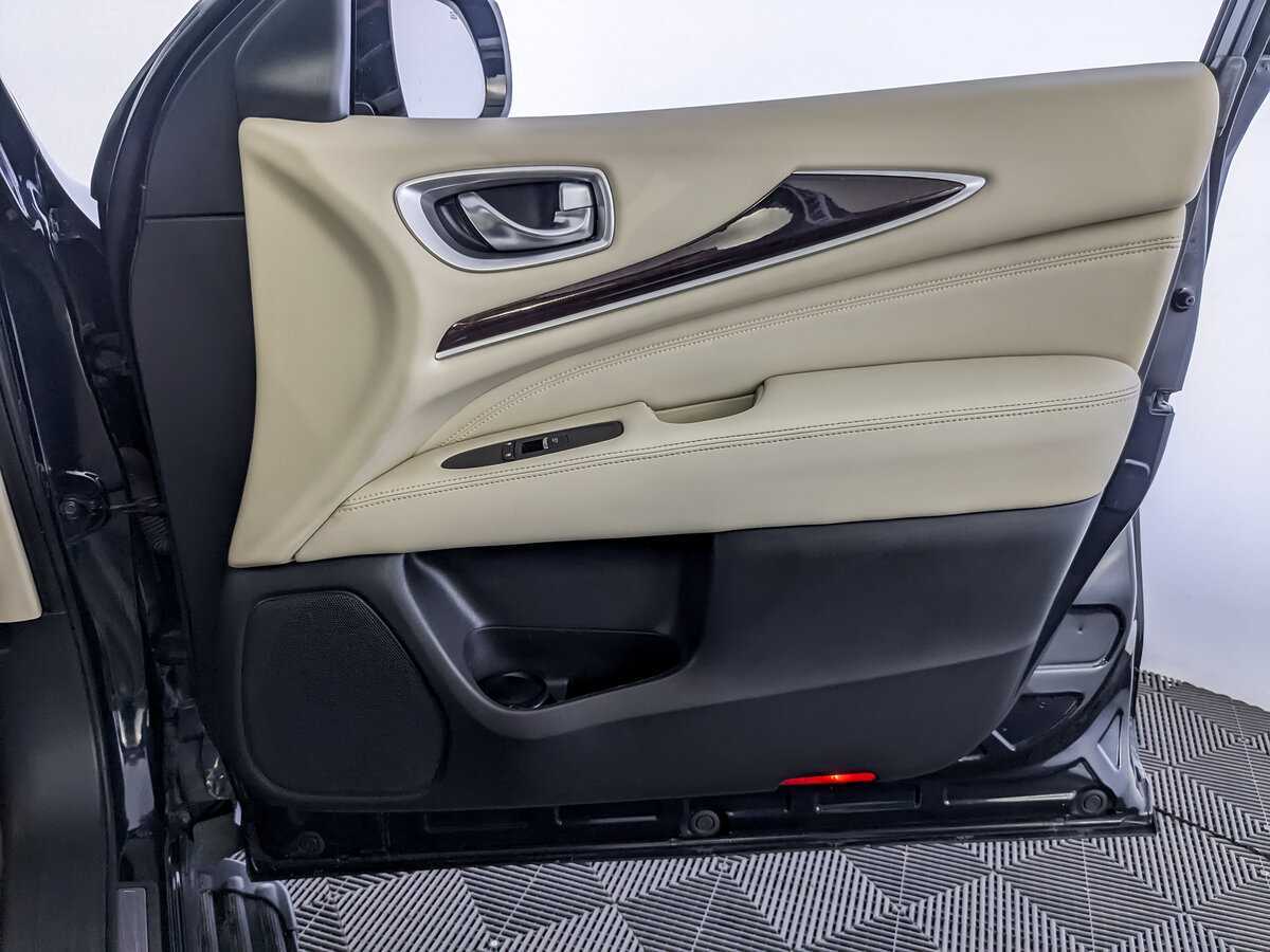 Купить Infiniti QX60 с пробегом. Фото: #20