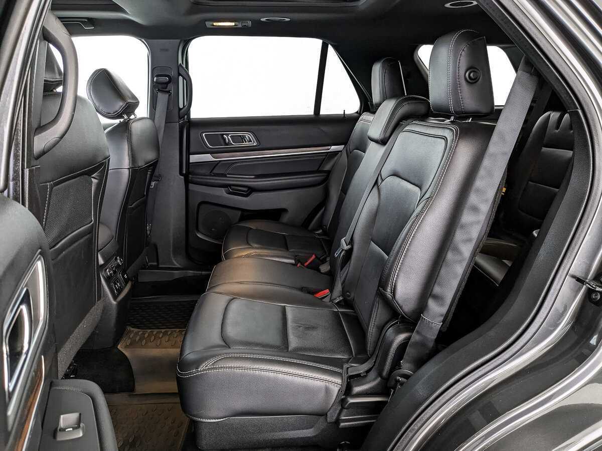 Купить Ford Explorer с пробегом. Фото: #12