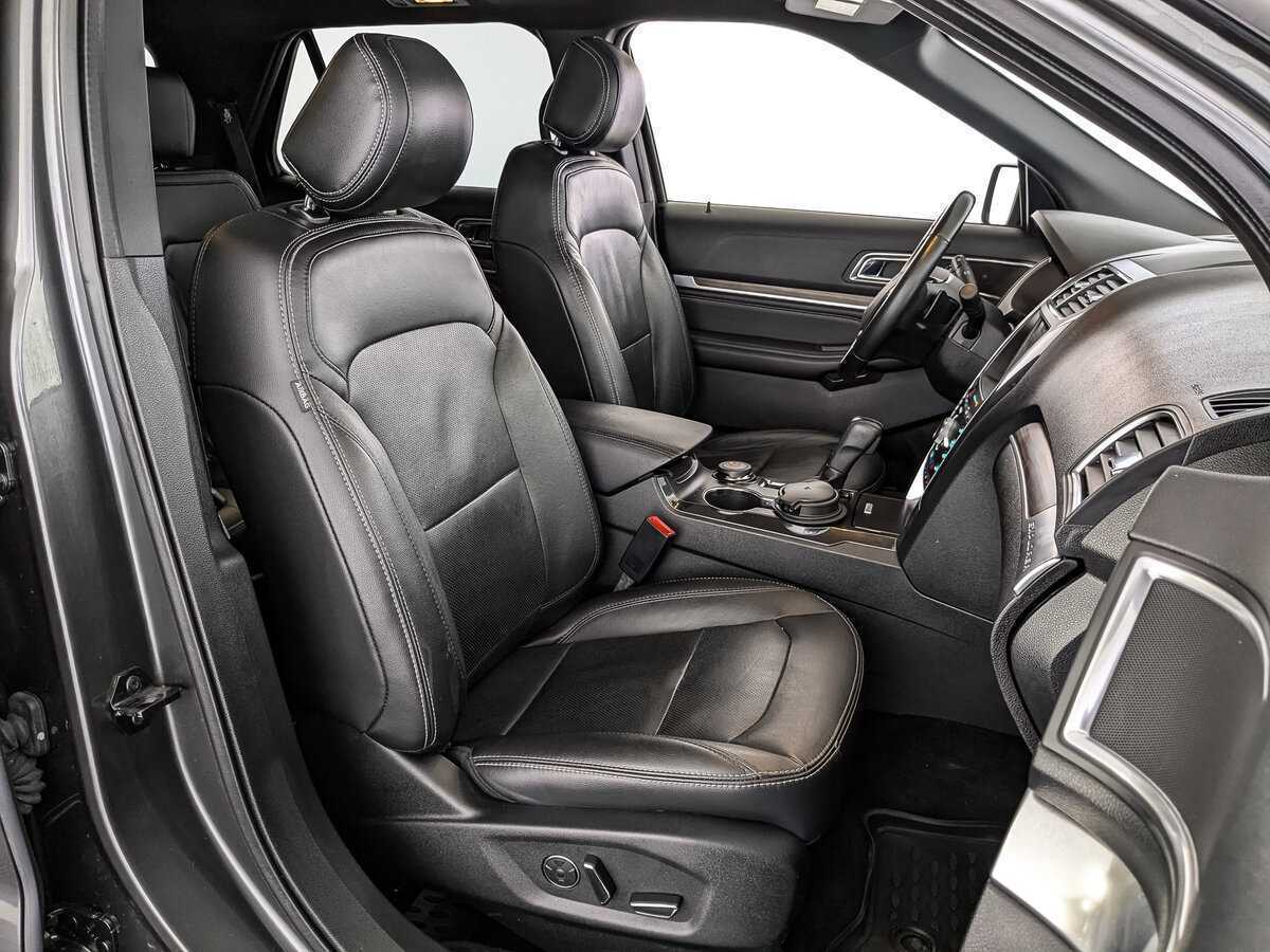 Купить Ford Explorer с пробегом. Фото: #16