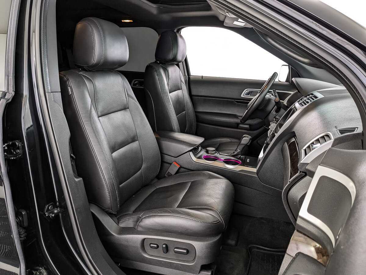 Купить Ford Explorer с пробегом. Фото: #19