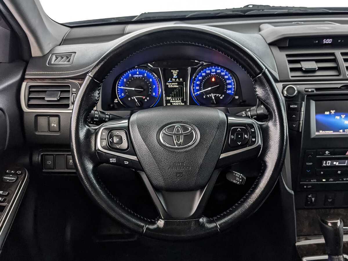 Купить Toyota Camry с пробегом. Фото: #17
