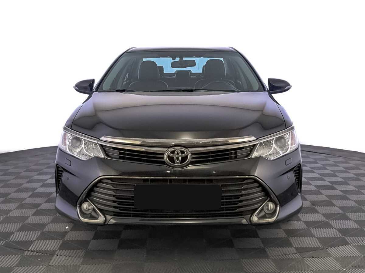 Купить Toyota Camry с пробегом. Фото: #1