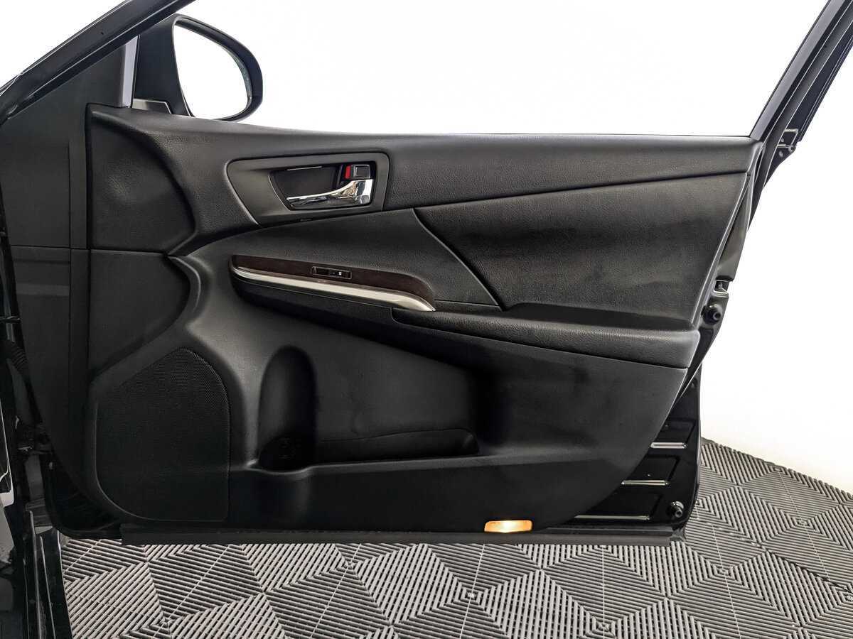 Купить Toyota Camry с пробегом. Фото: #20