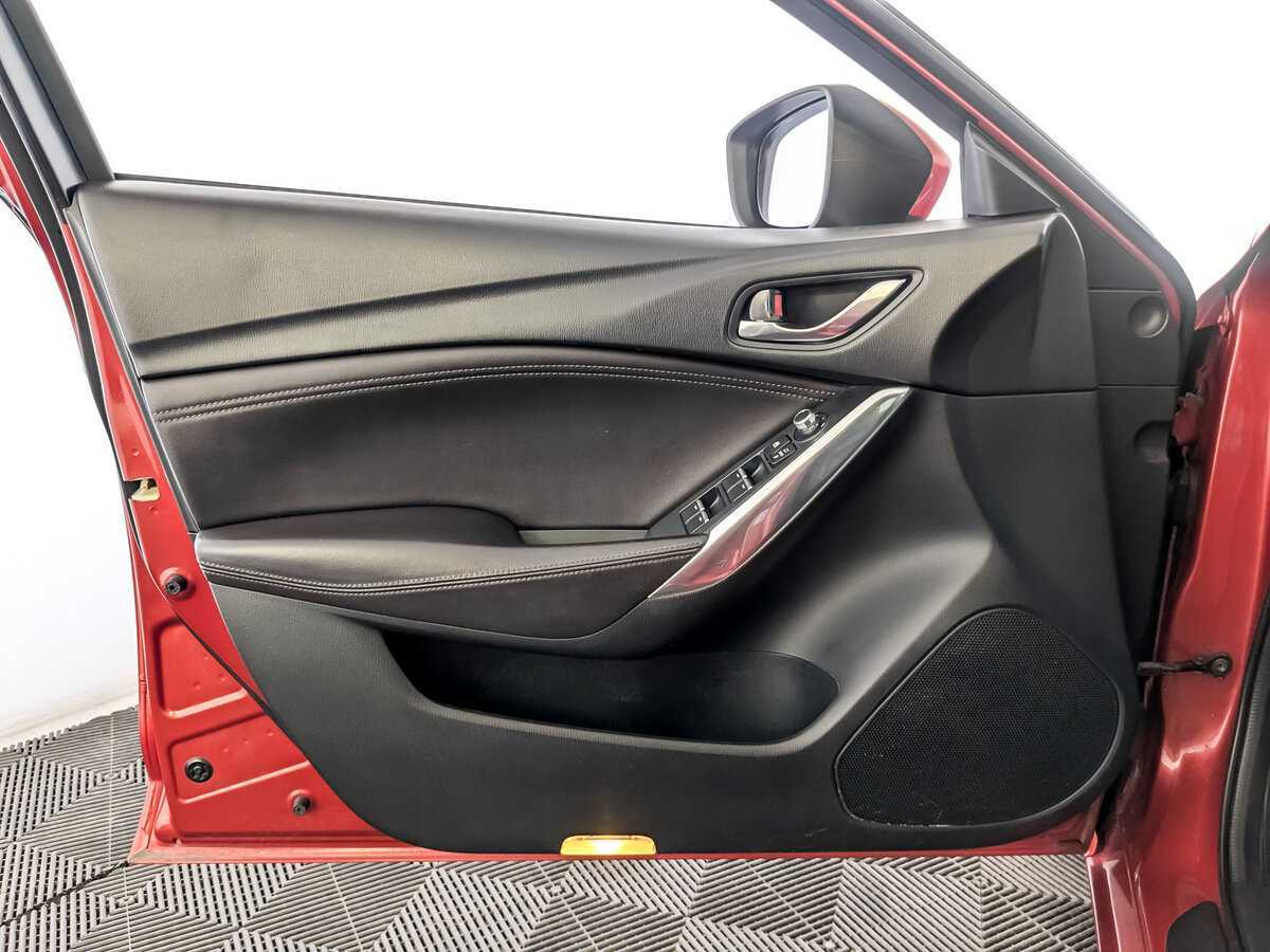 Купить Mazda 6 с пробегом. Фото: #14