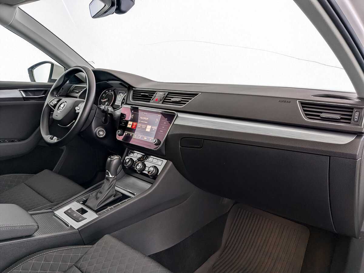 Купить Skoda Superb с пробегом. Фото: #8