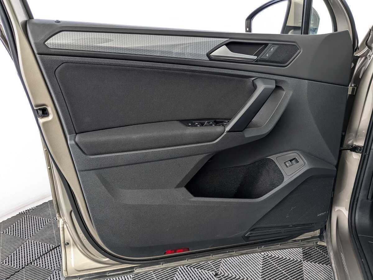 Купить Volkswagen Tiguan с пробегом. Фото: #14