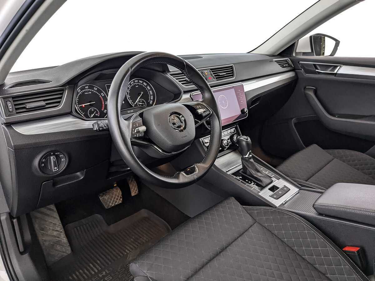 Купить Skoda Superb с пробегом. Фото: #10