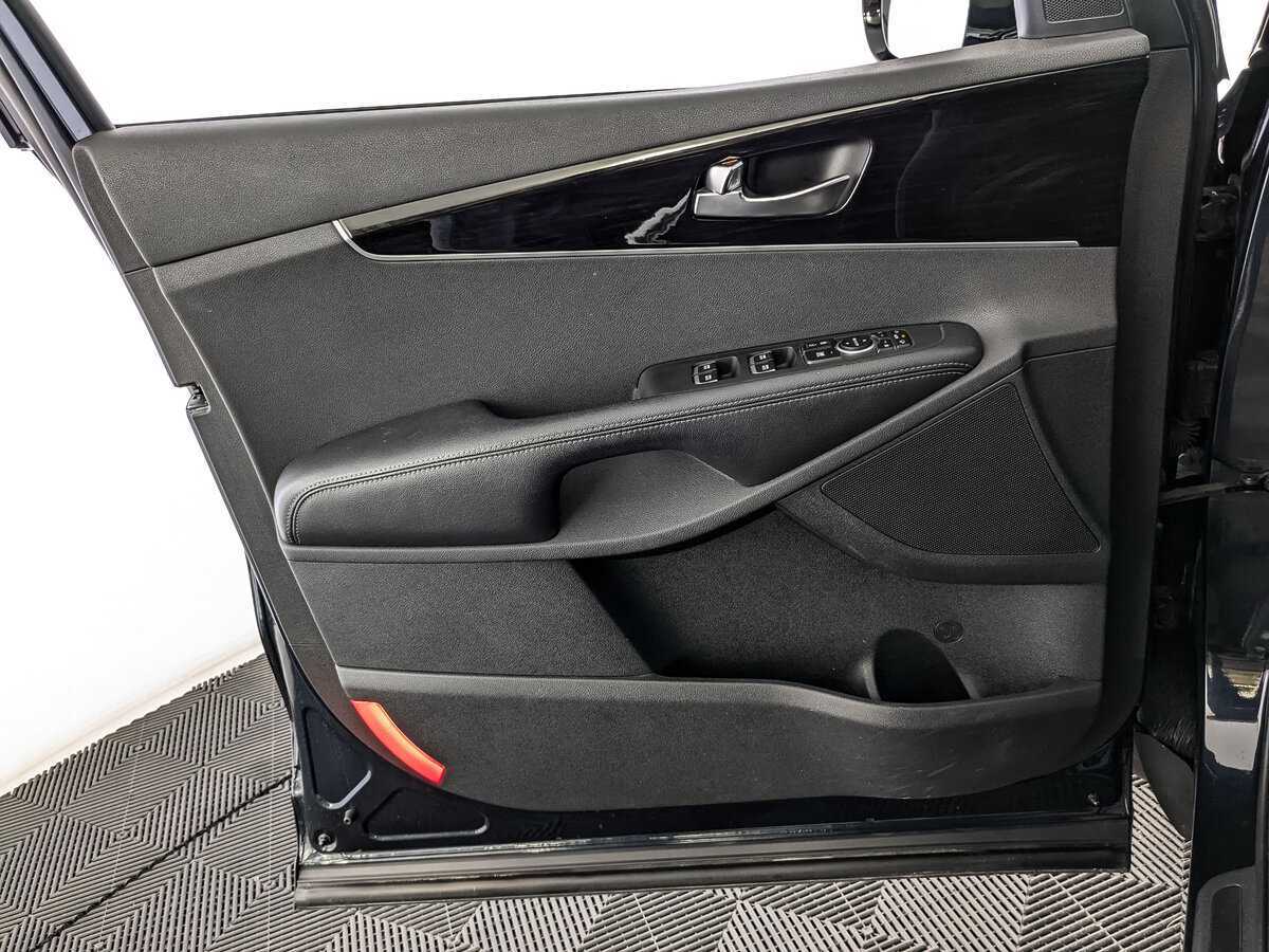 Купить Kia Sorento с пробегом. Фото: #14