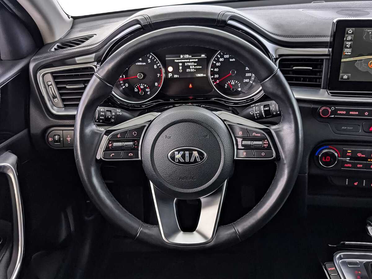 Купить Kia Ceed с пробегом. Фото: #16