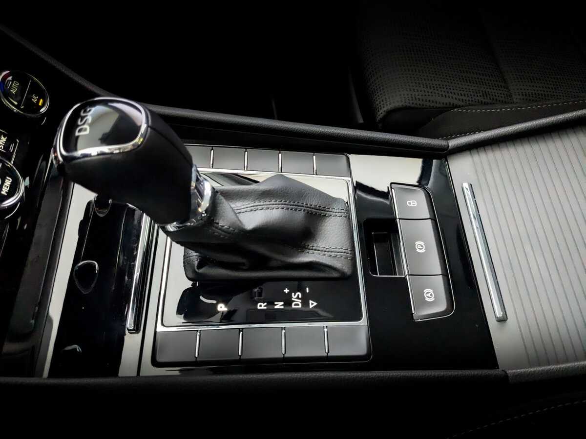 Купить Skoda Superb с пробегом. Фото: #22