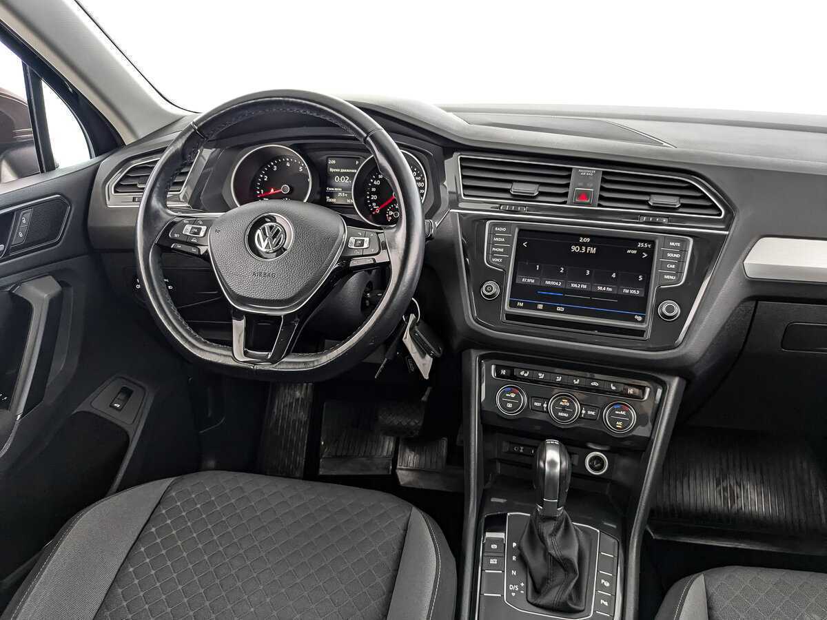Купить Volkswagen Tiguan с пробегом. Фото: #16