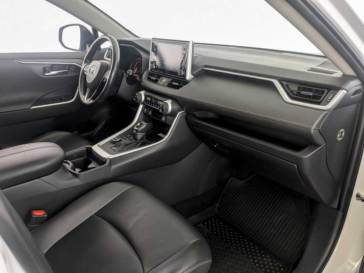 Купить Toyota RAV4 с пробегом. Фото: #8