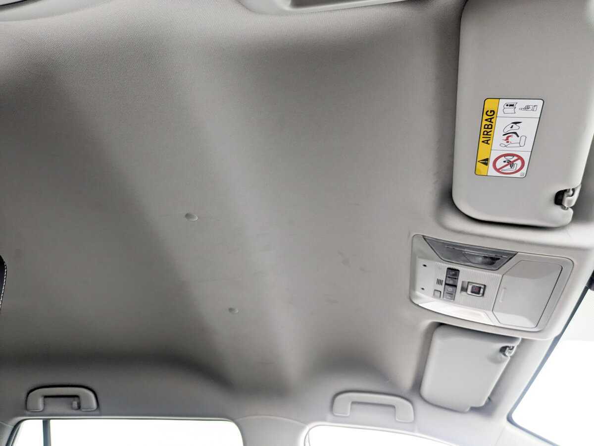 Купить Toyota RAV4 с пробегом. Фото: #18