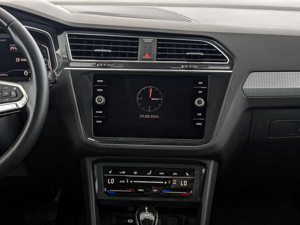 Купить Volkswagen Tiguan с пробегом. Фото: #10
