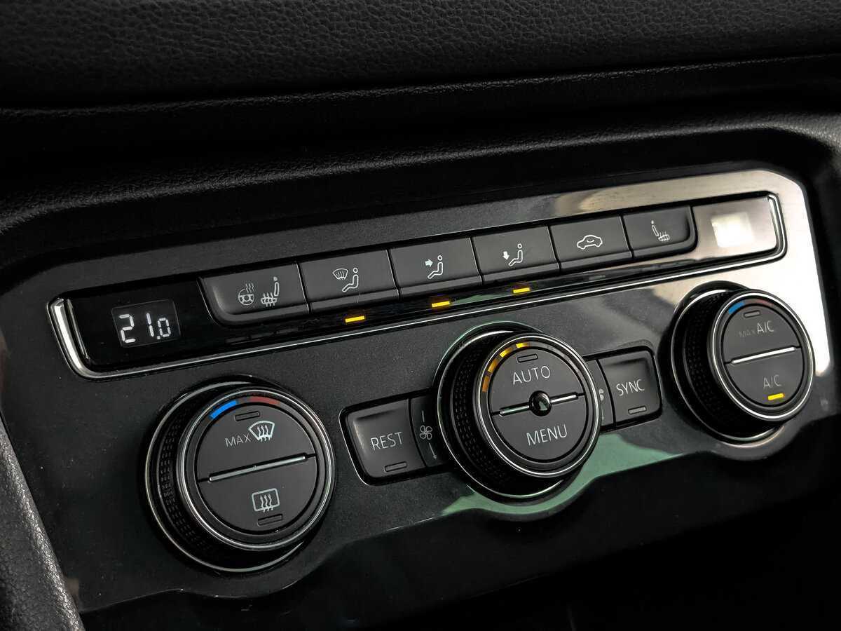 Купить Volkswagen Tiguan с пробегом. Фото: #16