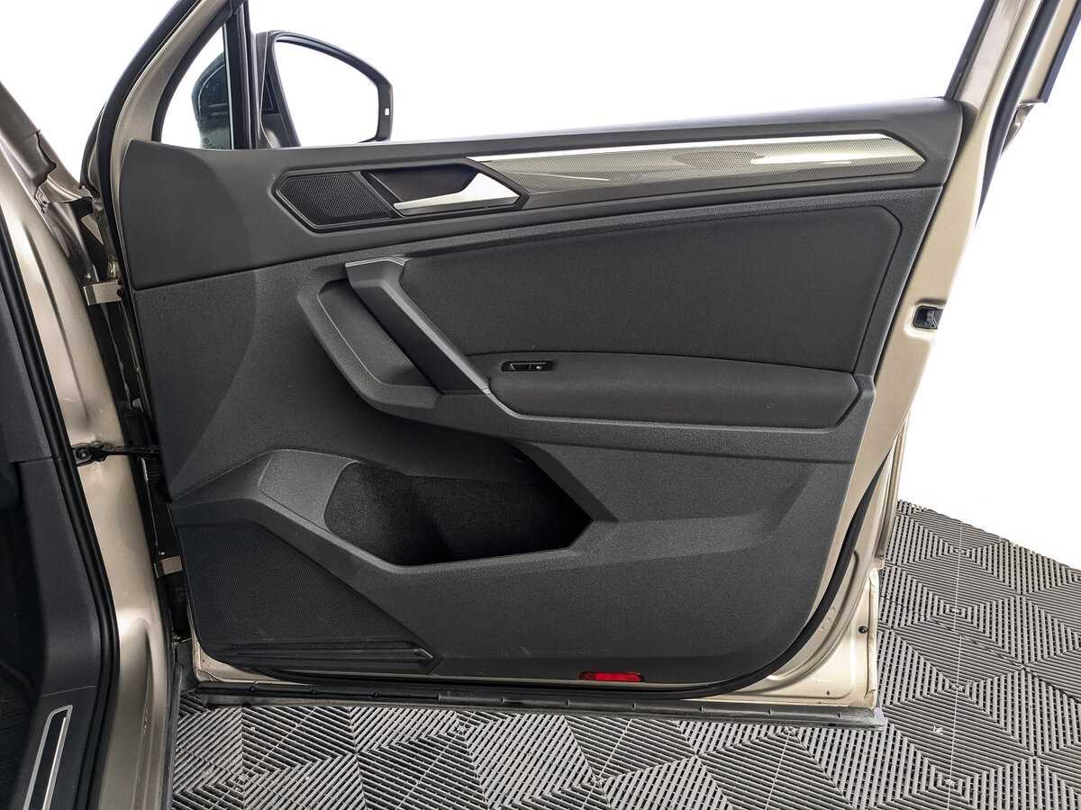 Купить Volkswagen Tiguan с пробегом. Фото: #20