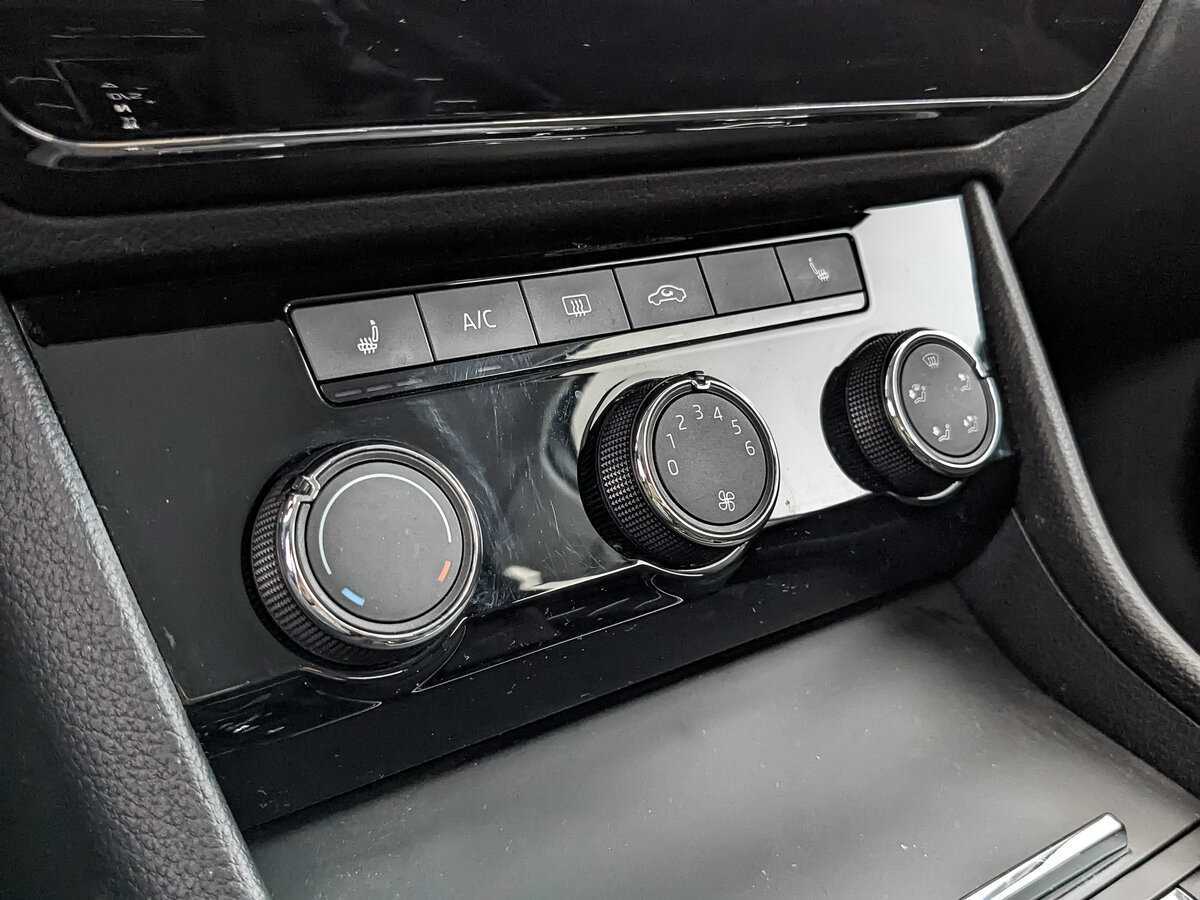 Купить Skoda Superb с пробегом. Фото: #16