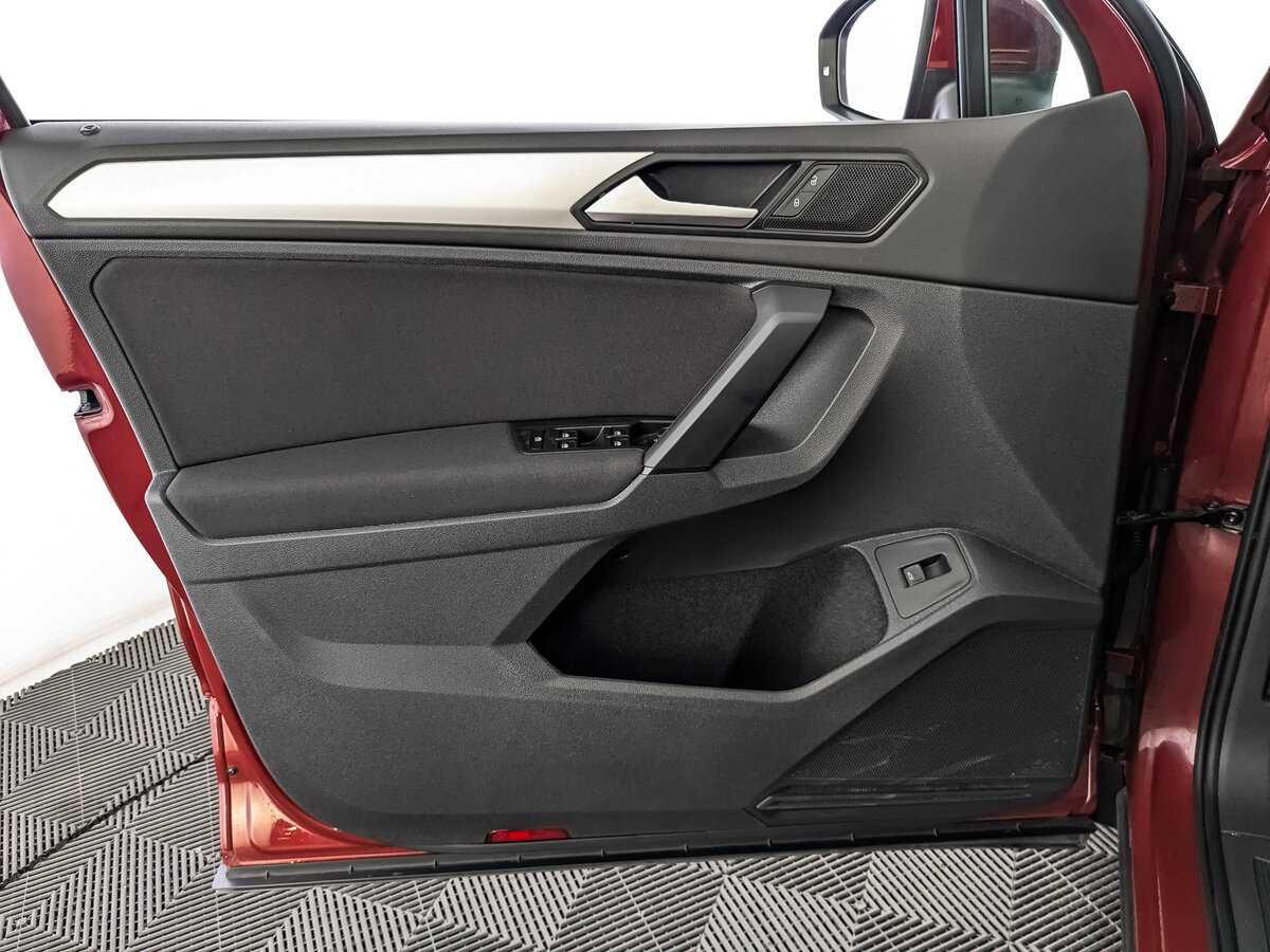 Купить Volkswagen Tiguan с пробегом. Фото: #14