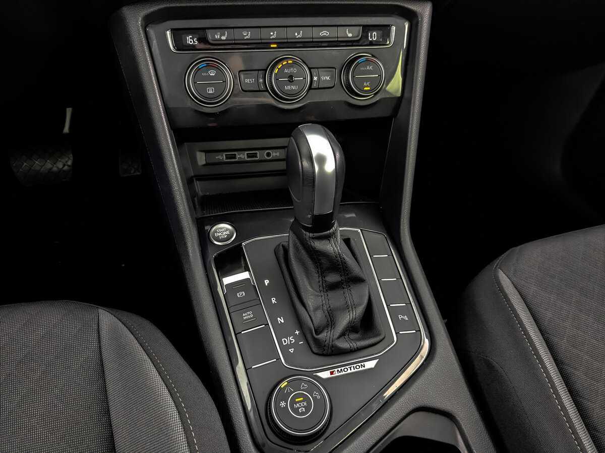 Купить Volkswagen Tiguan с пробегом. Фото: #21