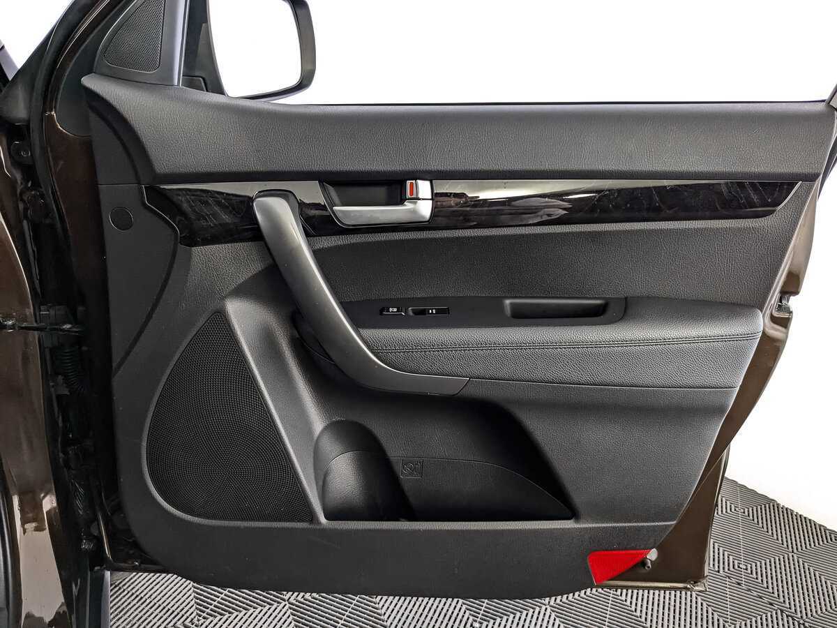 Купить Kia Sorento с пробегом. Фото: #20