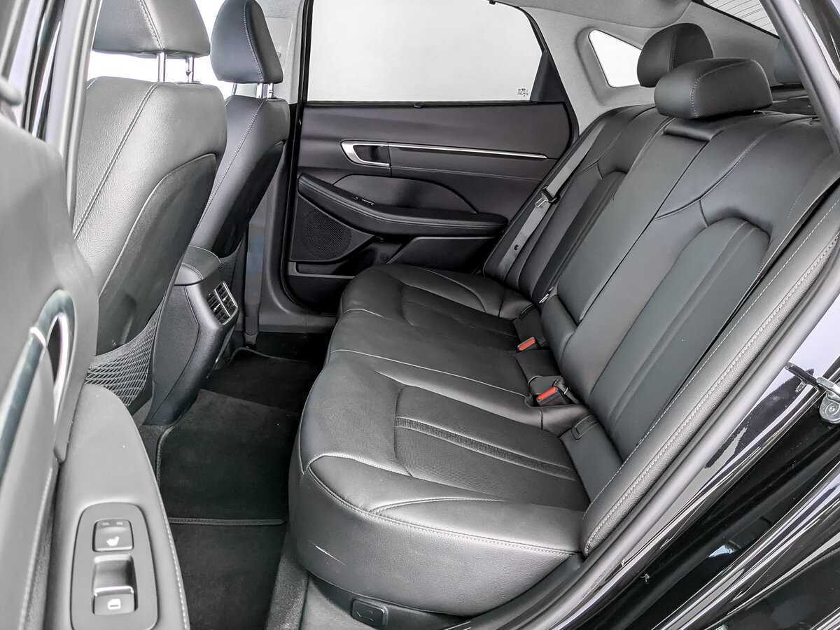 Купить Hyundai Sonata с пробегом. Фото: #9